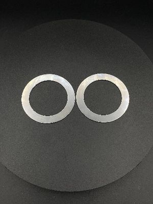 Płytowy regulator przepływu i ciśnienia sprężarki powietrza o gładkiej powierzchni