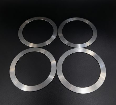 Wyciek zaworu sprężarki powietrza / Podkładka dystansowa tulei